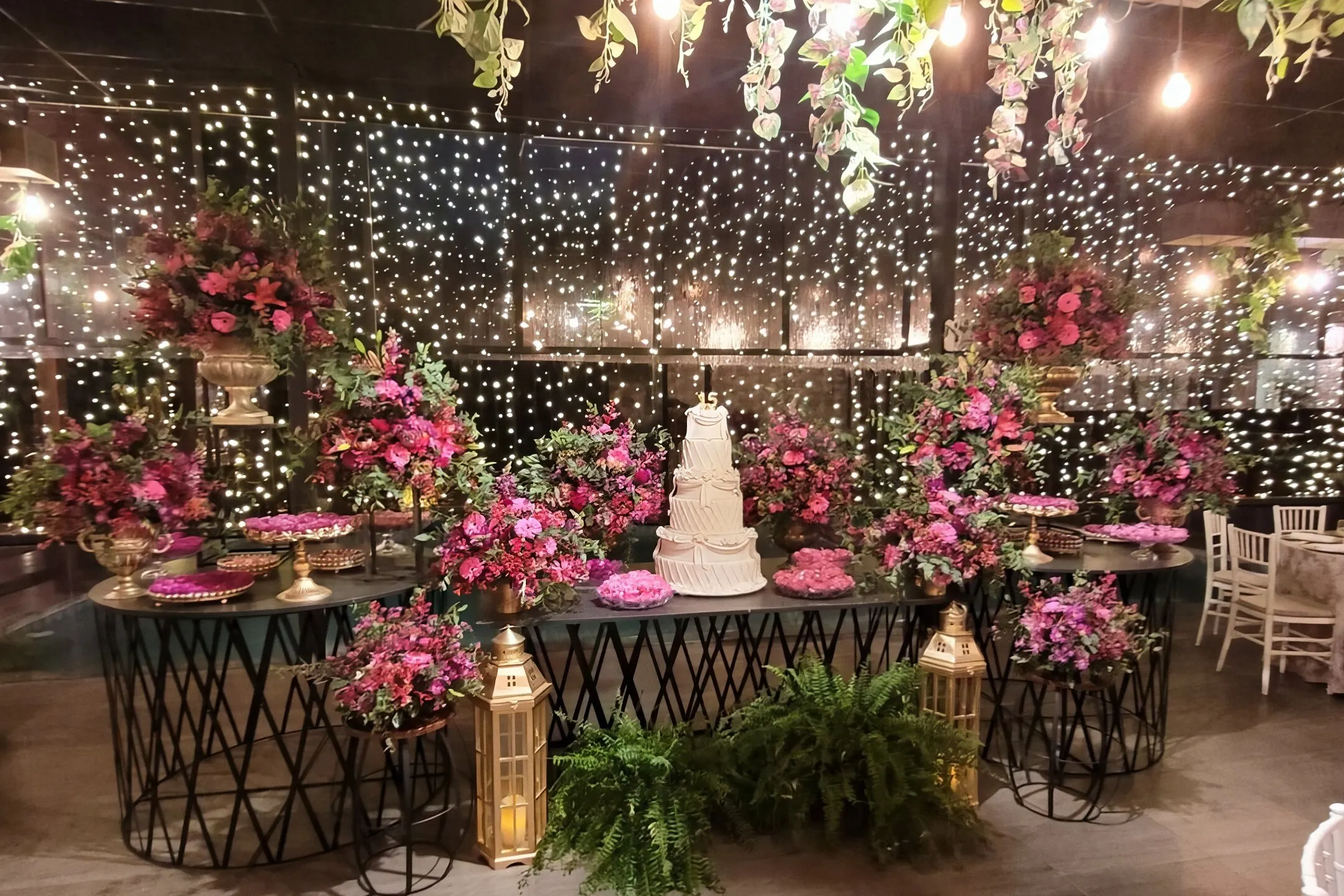Salão principal decorado para evento